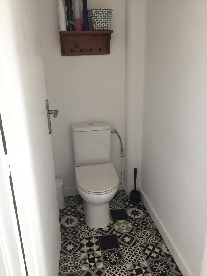 La Petite Jungle Apartment Calais Exterior photo